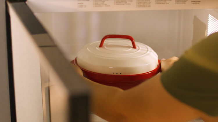 Grill-style meals made in the microwave with Rocket Chef
