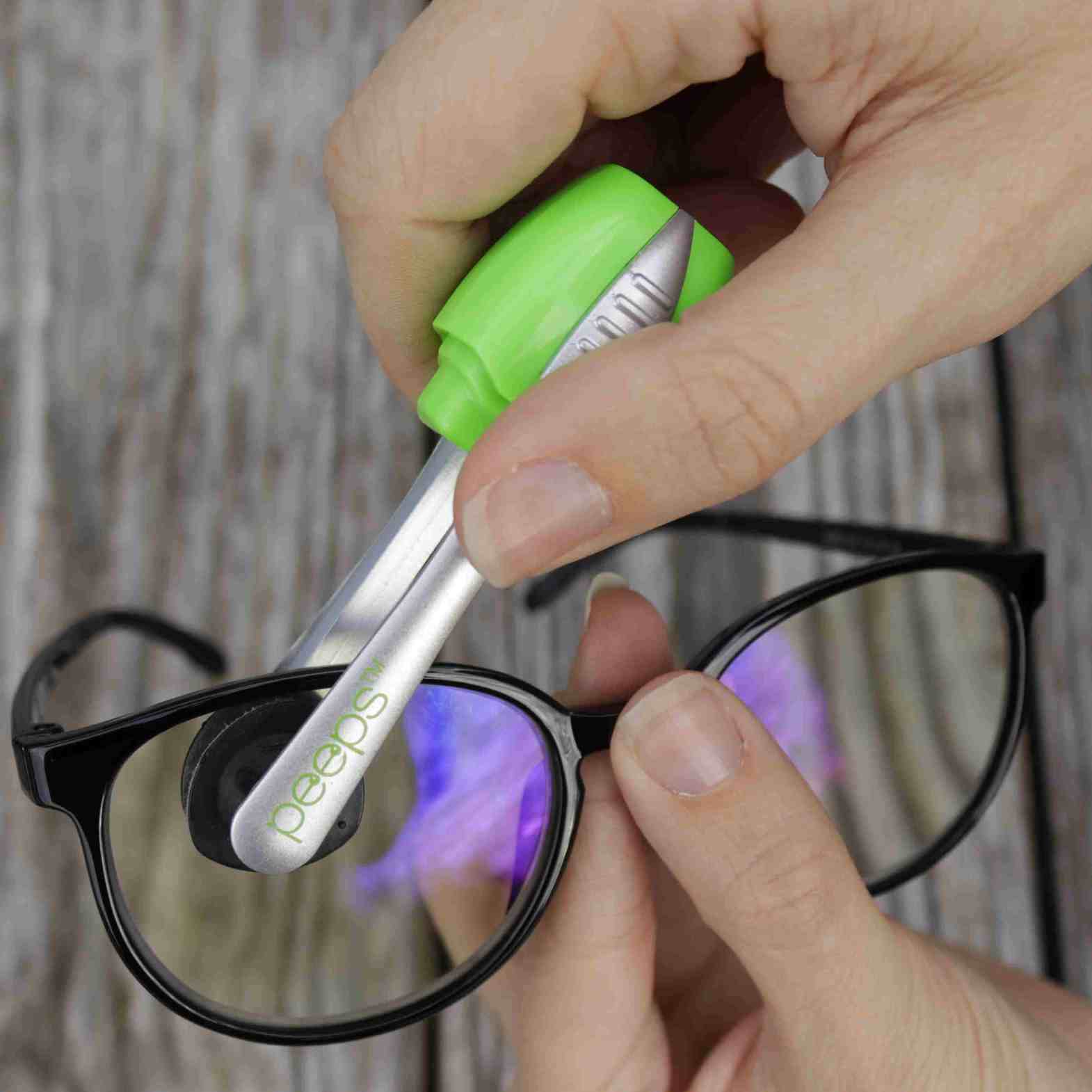 Peeps cleans lenses smear-free with NASA tech